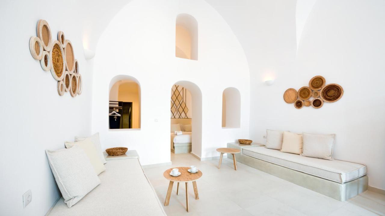 Iriana Suites Фира Екстериор снимка
