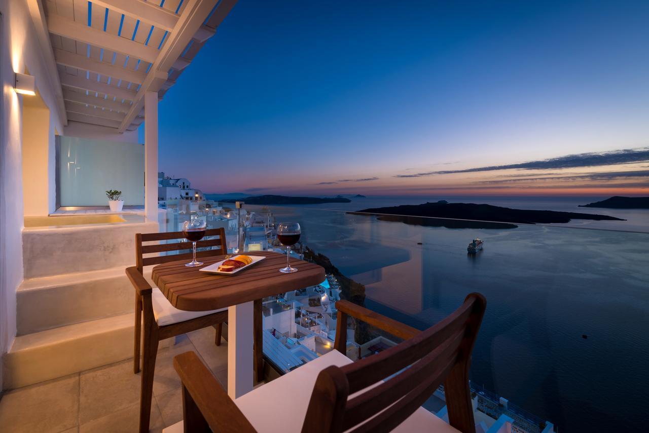 Iriana Suites Фира Екстериор снимка
