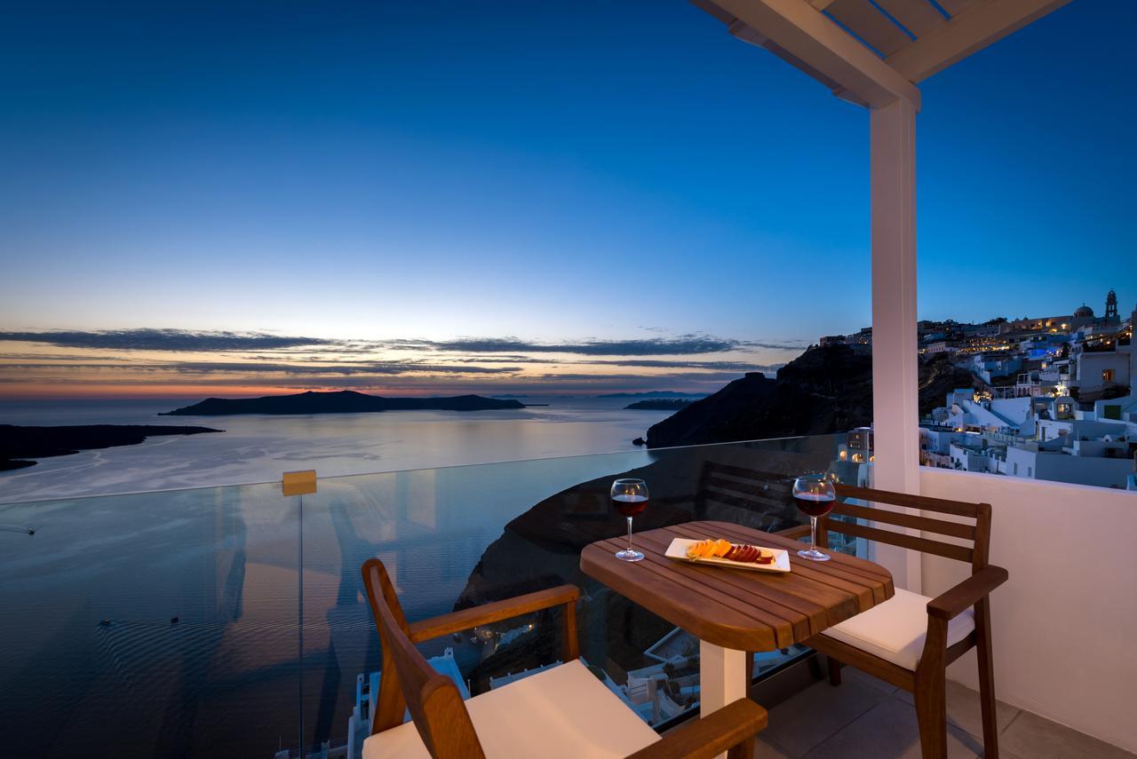 Iriana Suites Фира Екстериор снимка