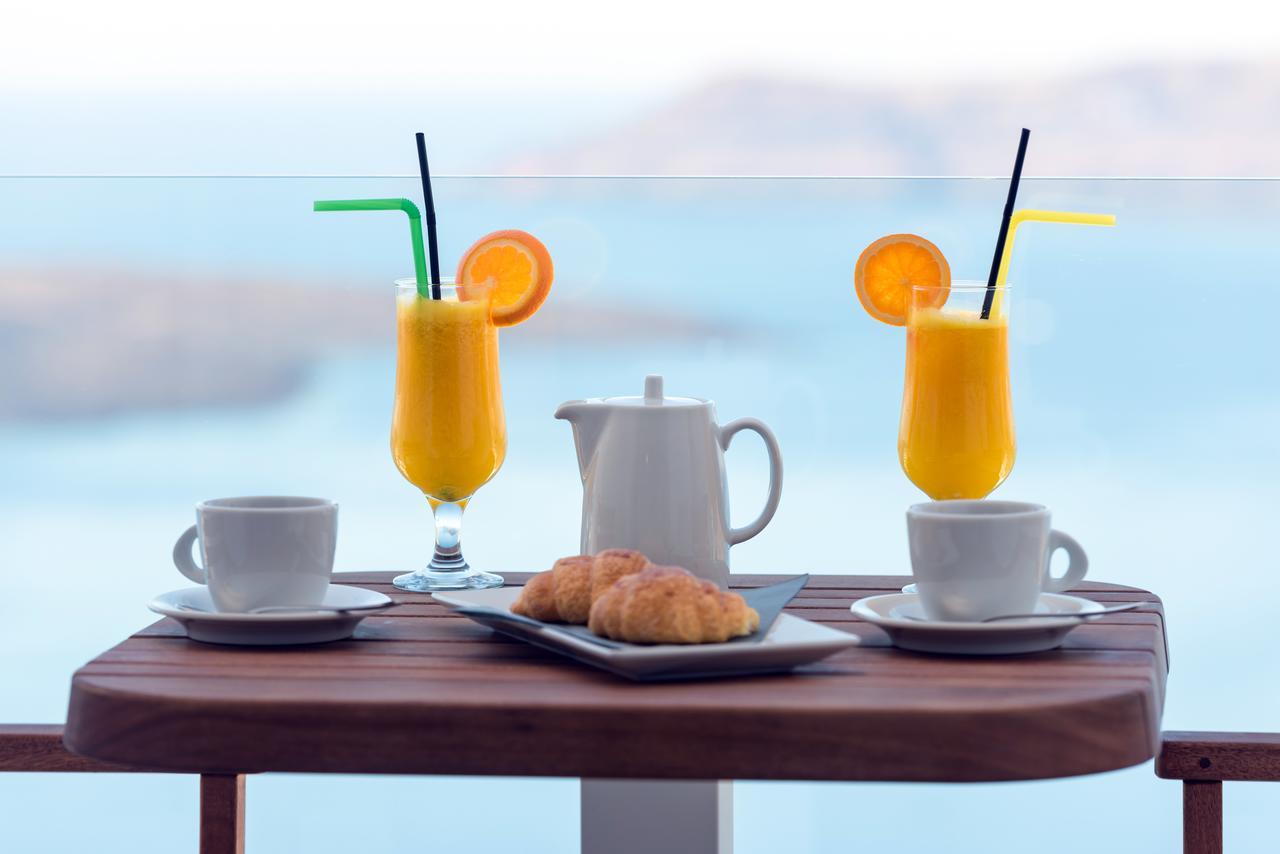 Iriana Suites Фира Екстериор снимка