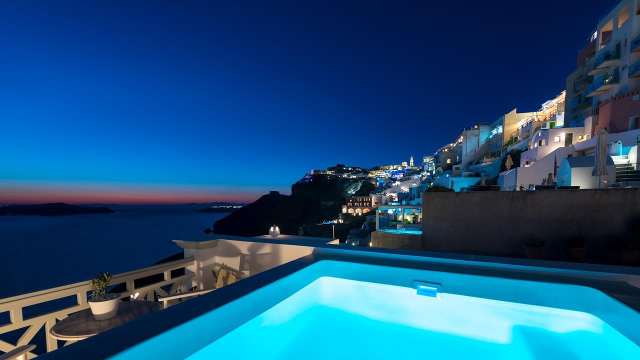 Iriana Suites Фира Екстериор снимка