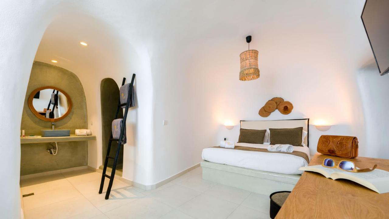 Iriana Suites Фира Екстериор снимка