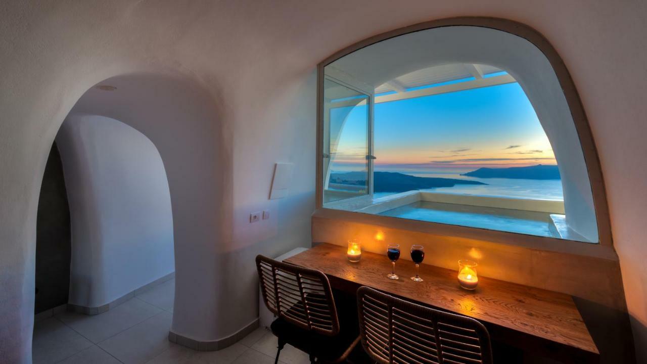 Iriana Suites Фира Екстериор снимка
