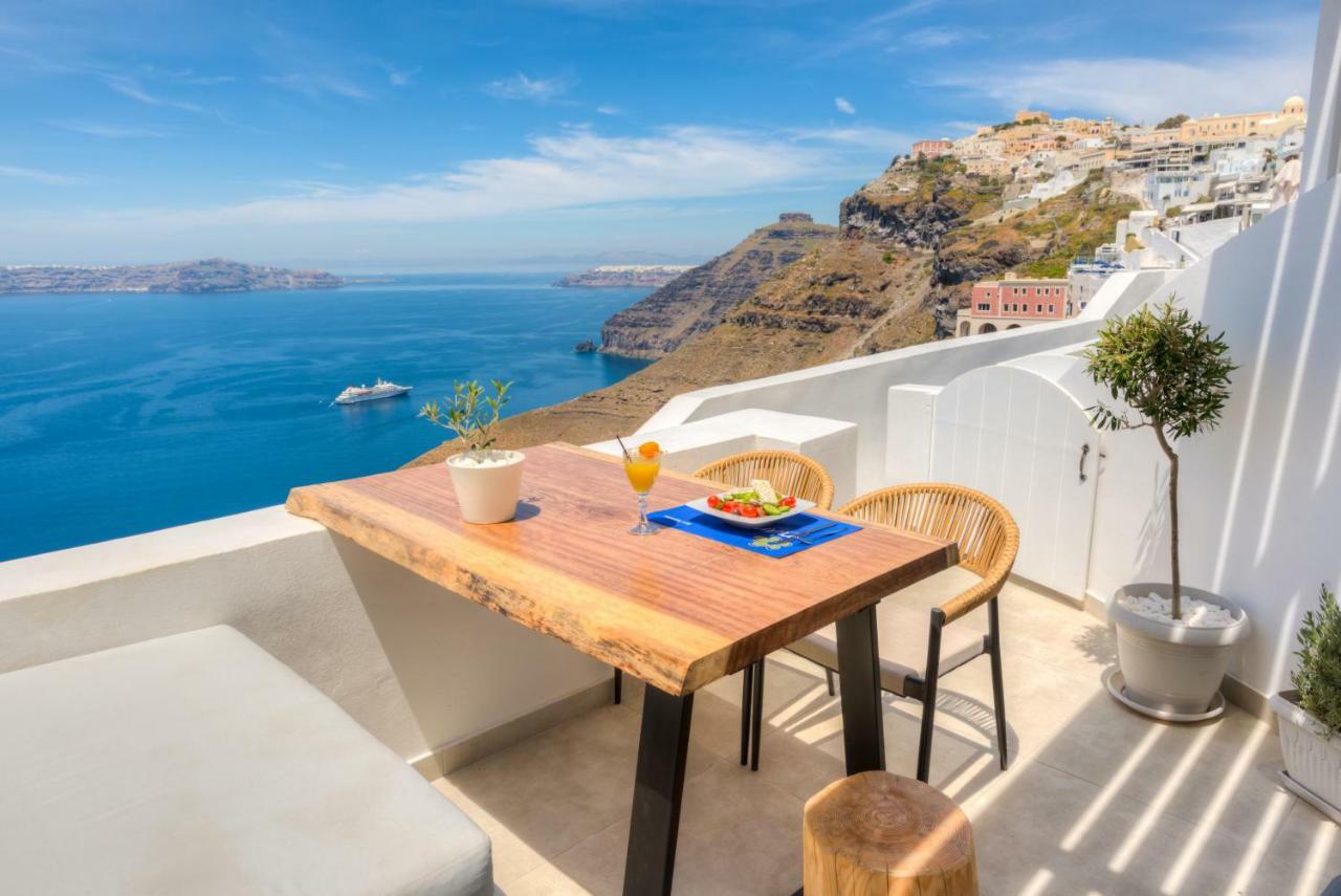 Iriana Suites Фира Екстериор снимка