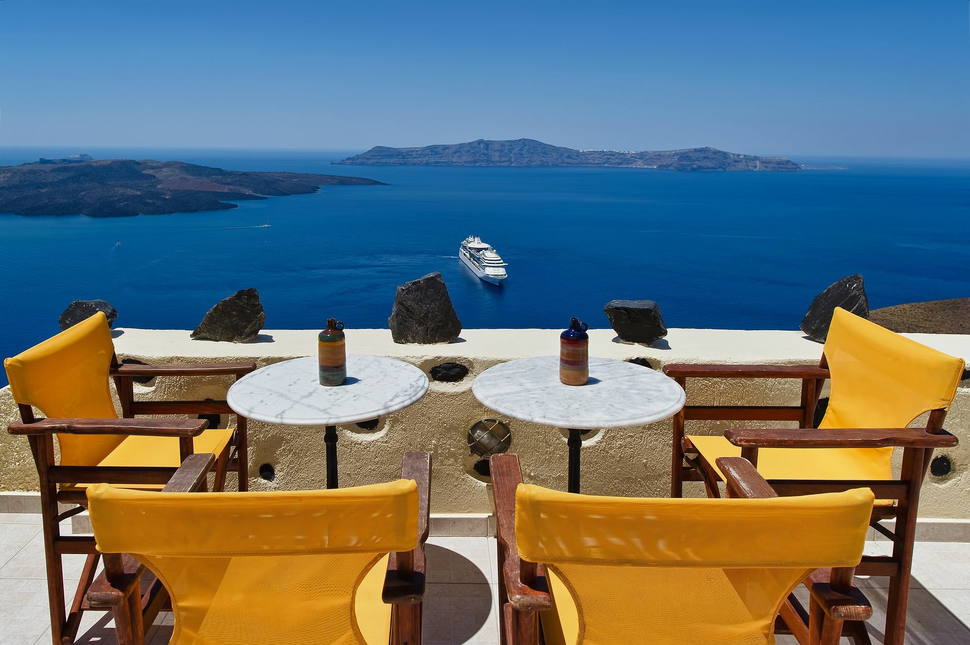 Iriana Suites Фира Екстериор снимка