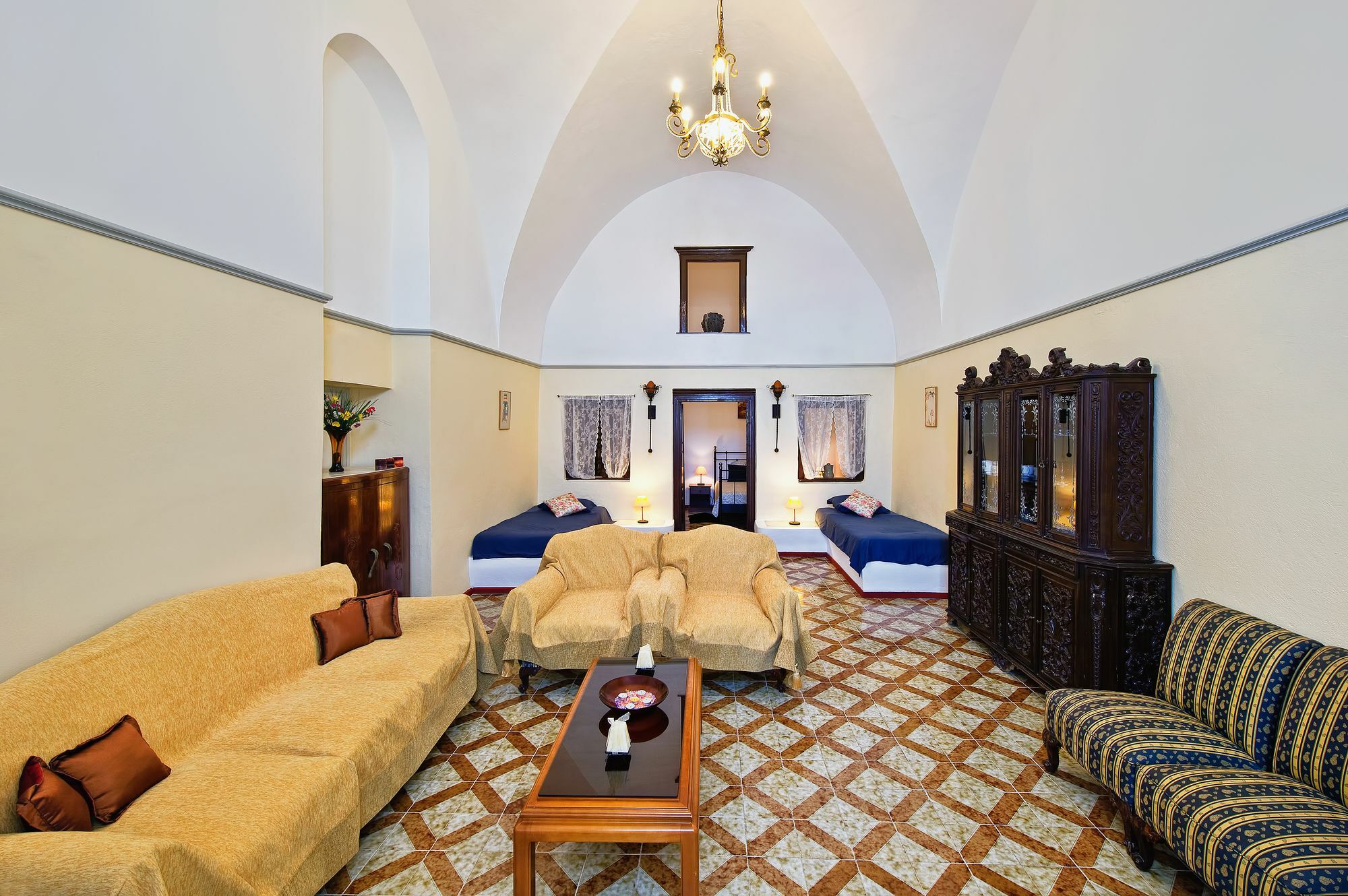 Iriana Suites Фира Екстериор снимка