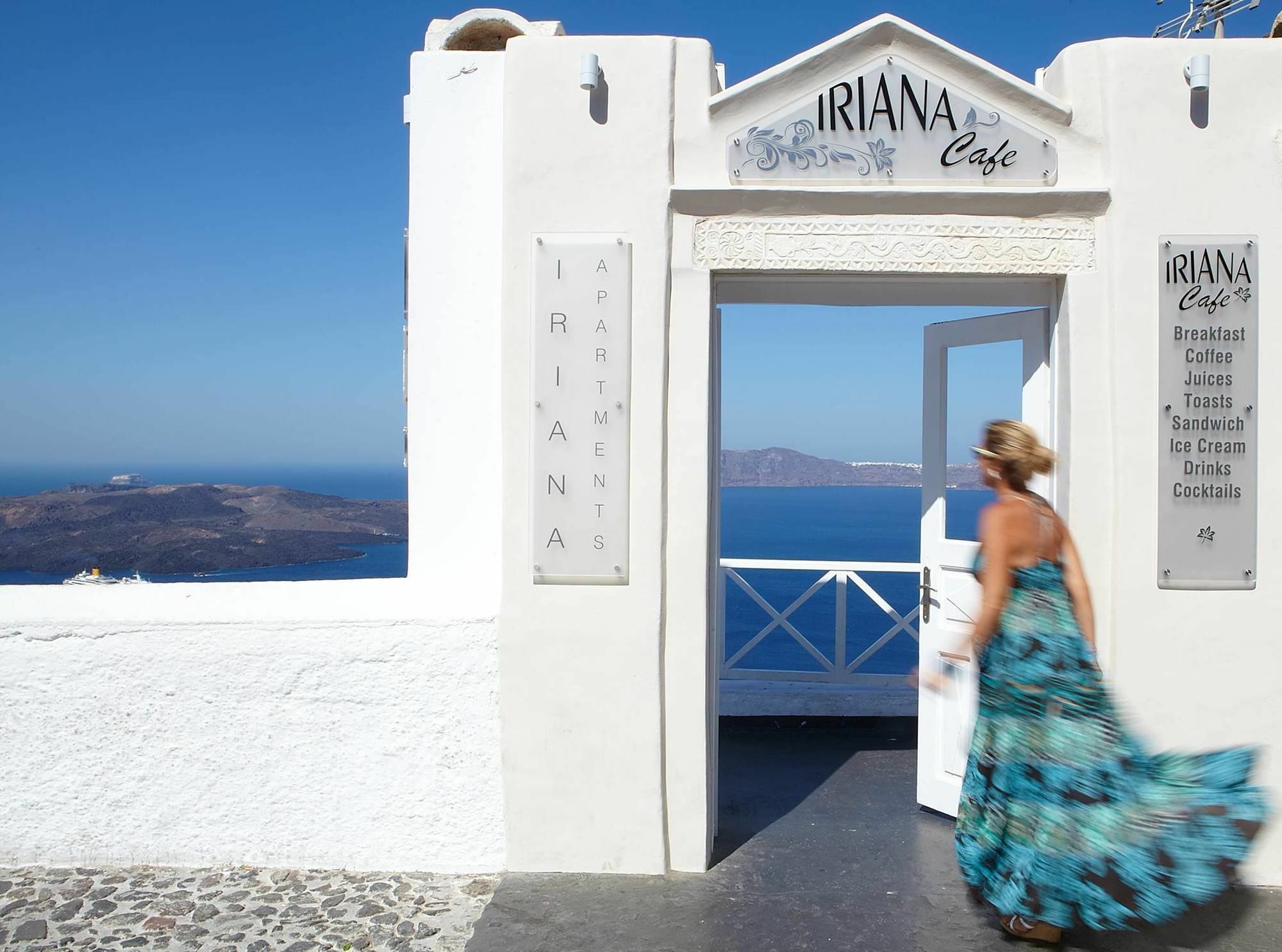 Iriana Suites Фира Екстериор снимка